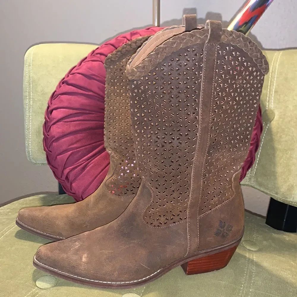 Patricia Nash Blair Mid-Shaft boots, size 8. - Picture 2 of 6